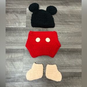 Mickey Mouse Crotchet Newborn/infant outfit